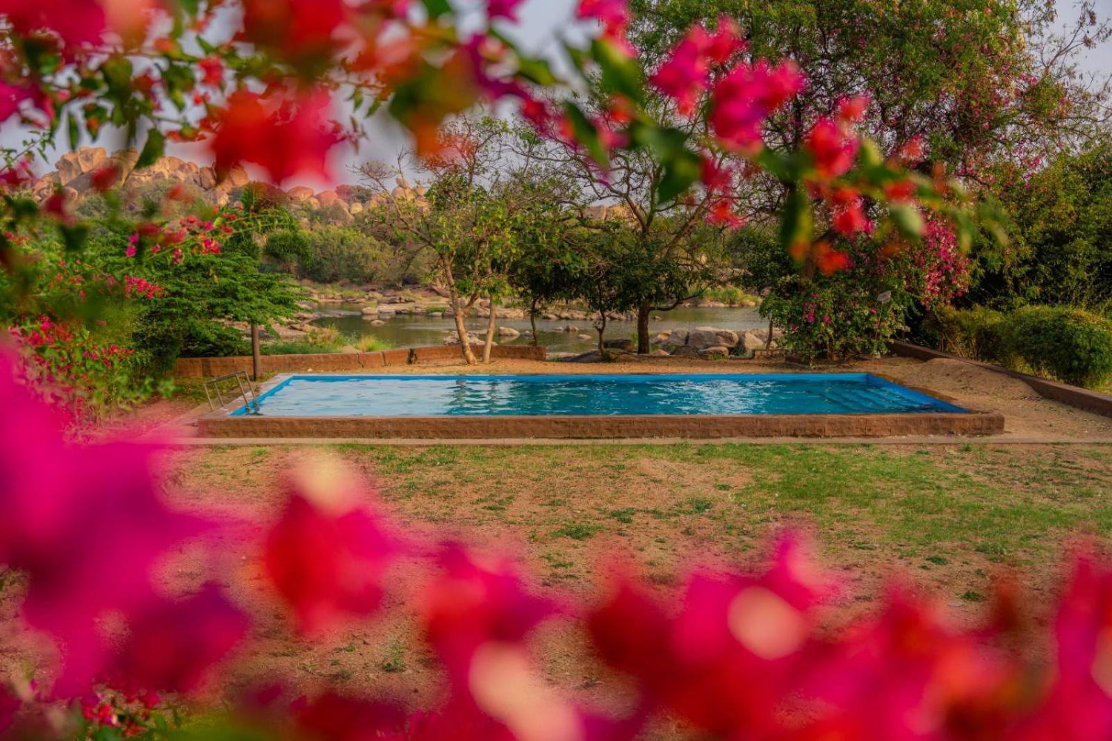 מלון Leo Woods Hampi River View מראה חיצוני תמונה